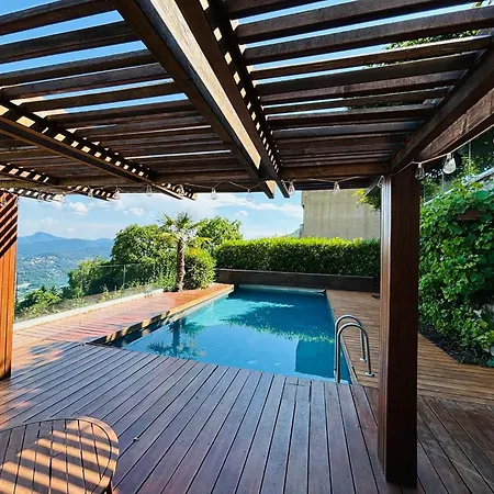 Family With Garden And Amaizing View To 3*